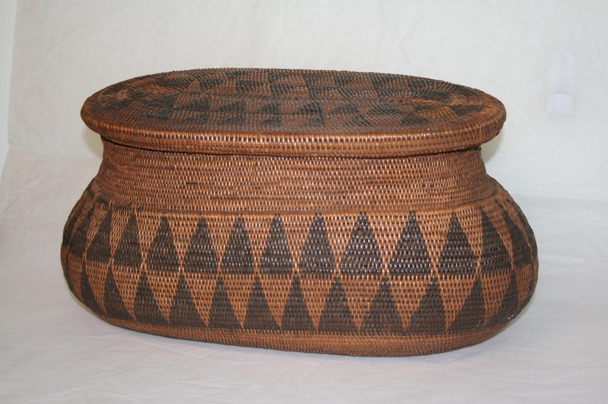 A woven Mapokwe basket