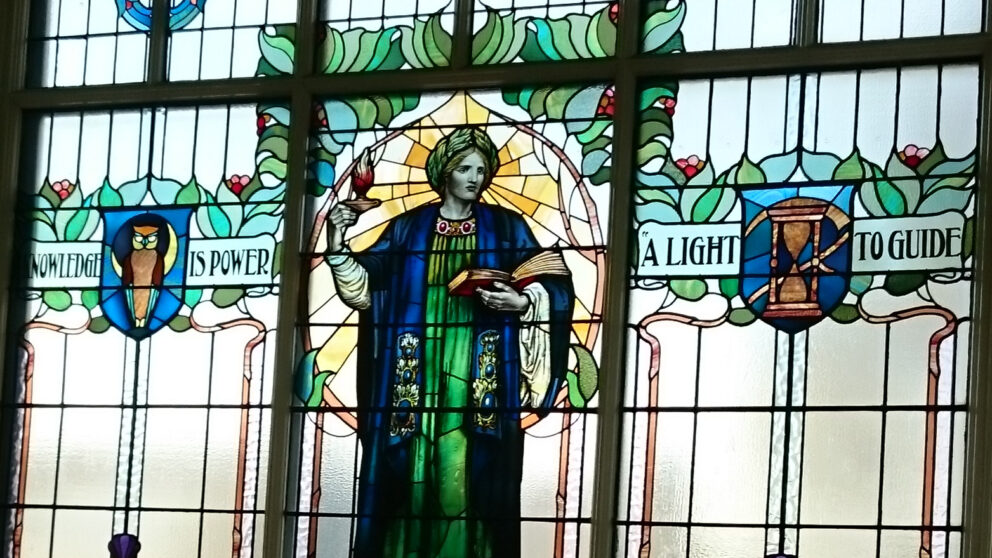 North West Reads Book 10 Oranges Are Not The Only Fruit by