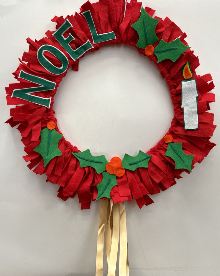 Image of a felt Christmas Wreath