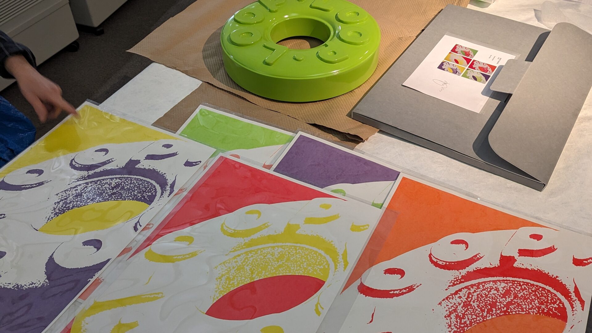Green Loop and a set of 5 colourful loop prints.